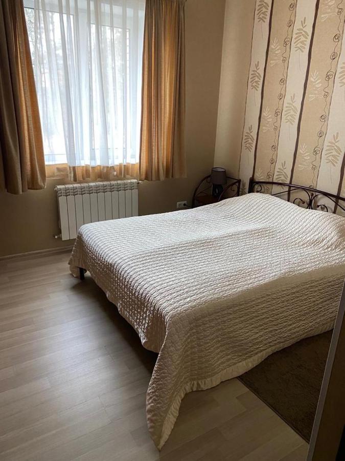 באקה Hotel Gostynnyi Dvir מראה חיצוני תמונה