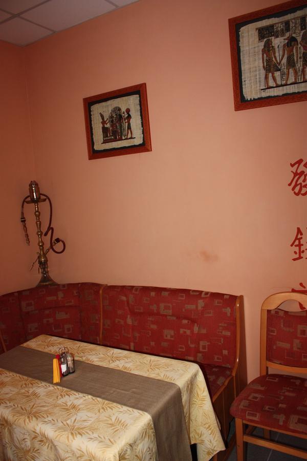 באקה Hotel Gostynnyi Dvir מראה חיצוני תמונה